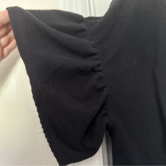 EVRI Black Relaxed Ruffled Short Sleeve T-Shirt - Picture 6 of 8